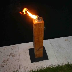 Rustikale Feuersäule - die Gartenfackel aus geflammten Eichenbalken 50cm - geflammt